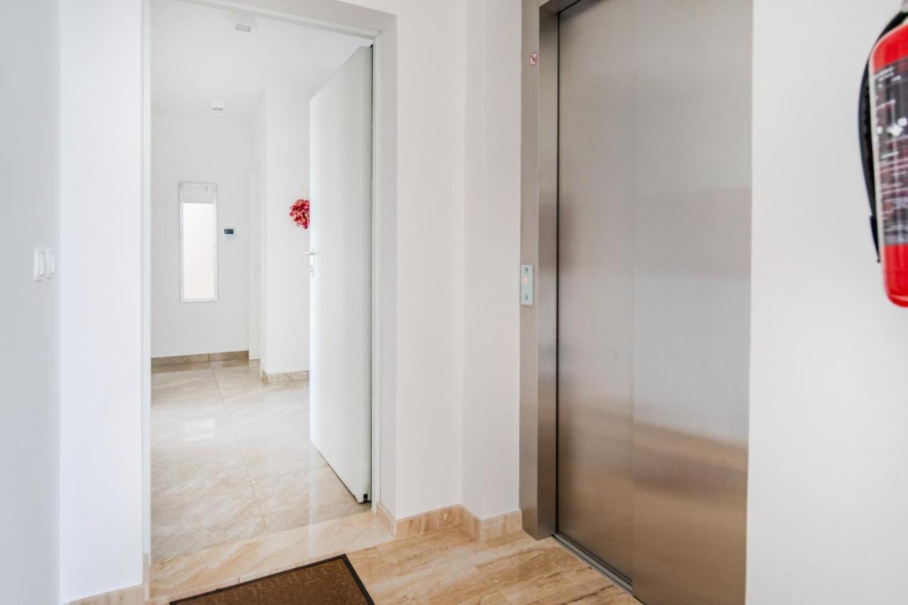 Solu Apartment Promajna Exteriör bild